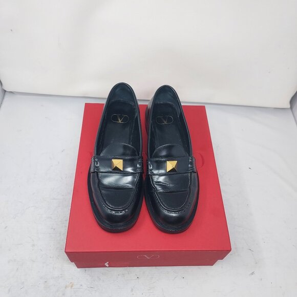 VALENTINO GARAVANI ROMAN STUD BLACK LEATHER LOAFER - Picture 1 of 13